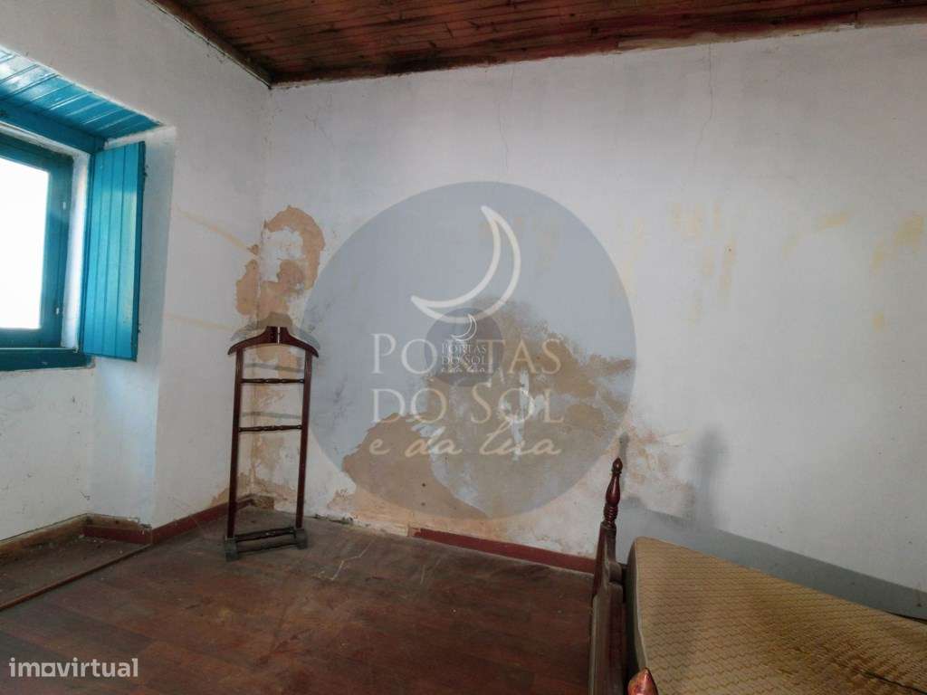 Moradia V2 c garagem-6