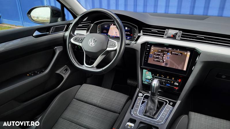 Volkswagen Passat Variant 2.0 TDI SCR DSG BlueMotion Comfortline - 23