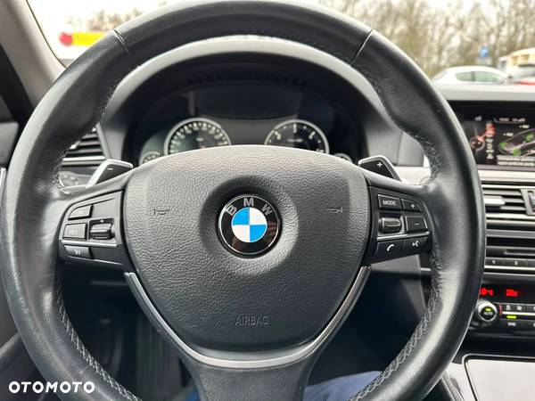 BMW Seria 5 520d xDrive - 21