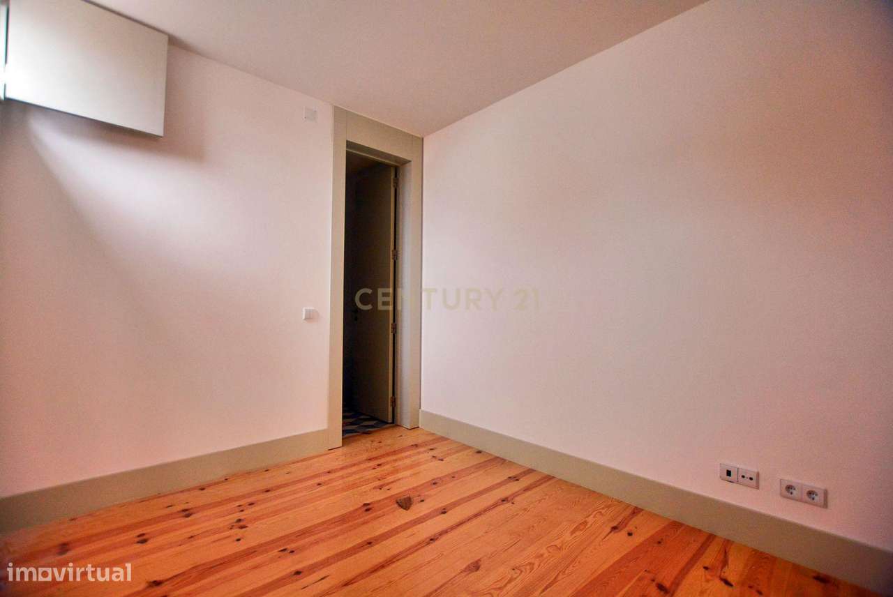 Apartamento T2 remodelado com varanda - Grande imagem: 5/27