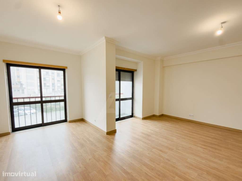 Apartamento T3 na Serra das Minas com Arrecadação - Grande imagem: 3/29