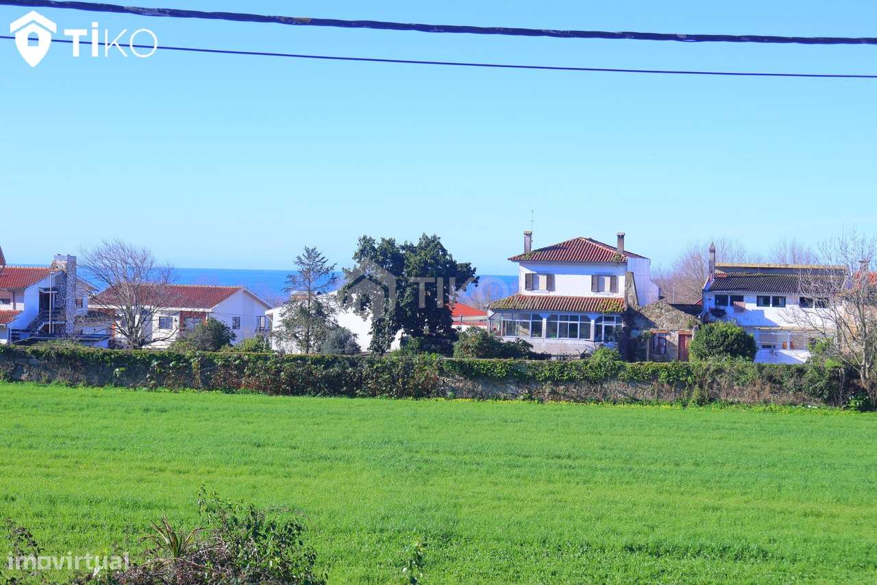 Moradia Independente T3 para Recuperar em Azurara - Vila do Conde - Grande imagem: 4/33