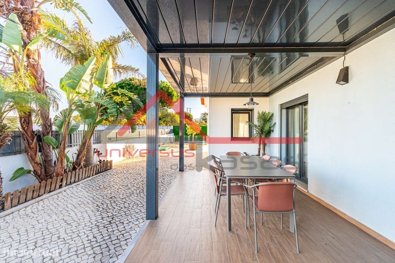 Moradia Térrea Isolada V4 com Piscina Moita-39