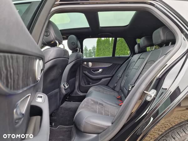 Mercedes-Benz Klasa C 220 d 4Matic T 9G-TRONIC Avantgarde - 24