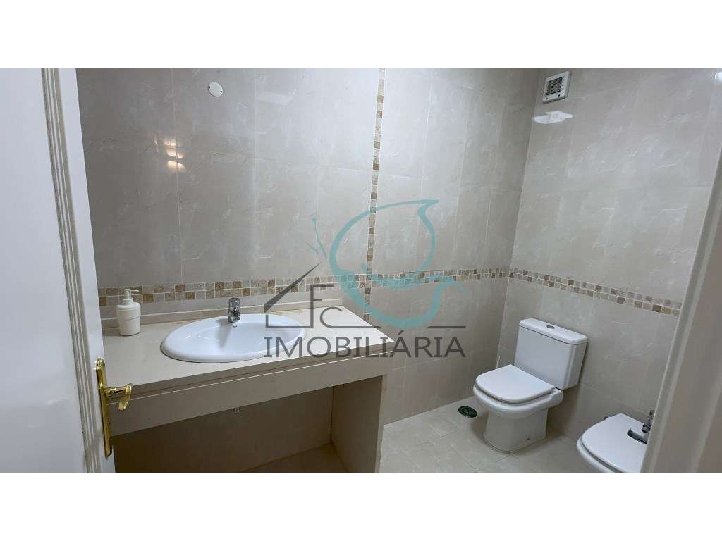 Moradia T5 com Vista para a Serra em Alenquer-18