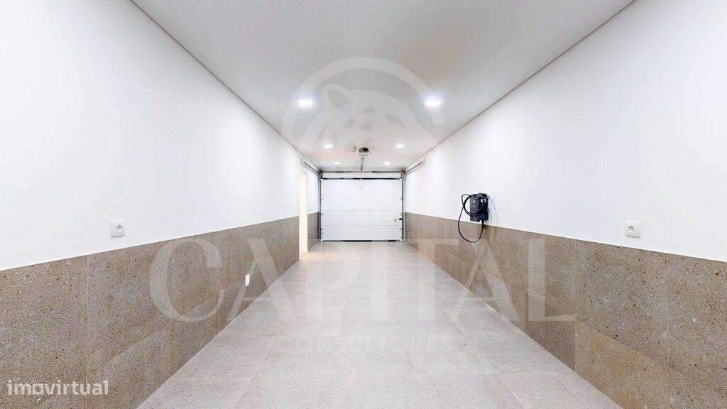 Magnífica Moradia T4 com Piscina e Terraço, em condomínio fechado-12