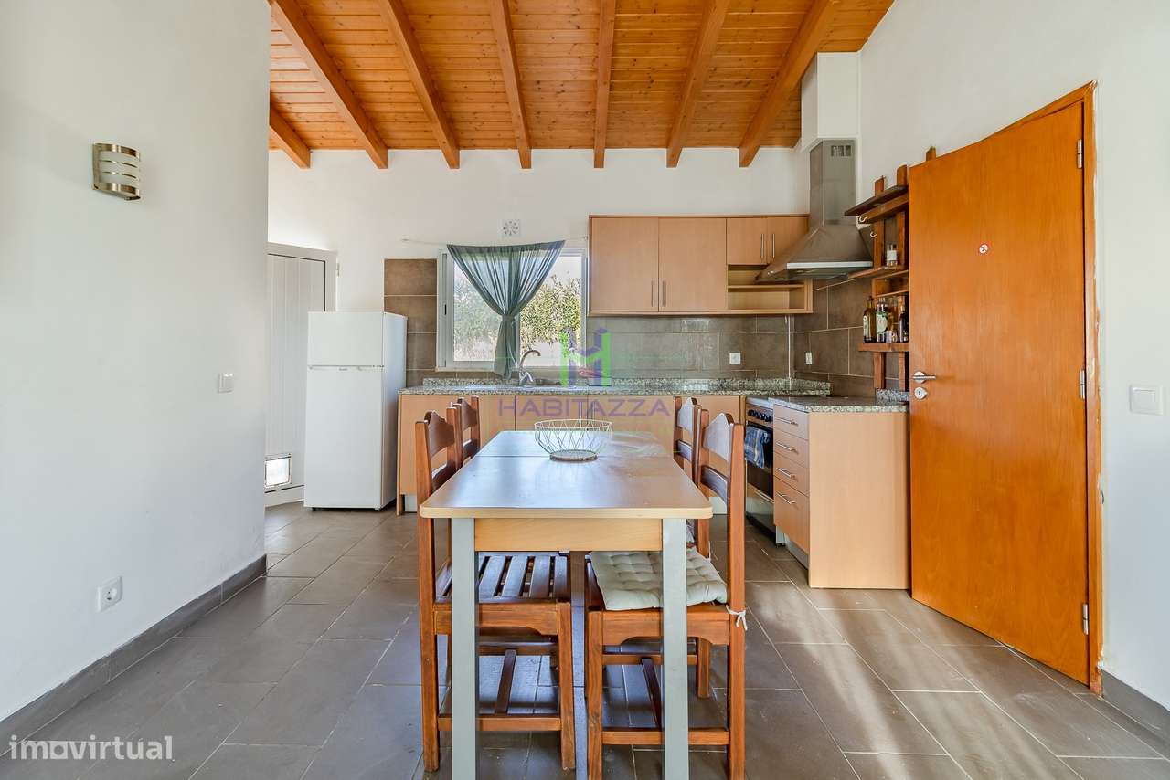 Moradia T1 com Jardim e Logradouro, em Budens, para Venda-10