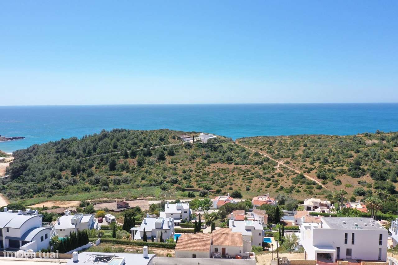 LOTE URBANO COM VISTA MAR ENTRE BURGAU E SALEMA - Grande imagem: 3/7