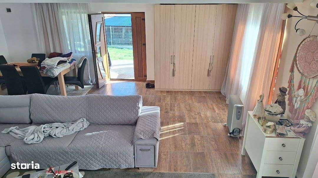 Casa de Vanzare Corbeni- Oestii- Arges-8