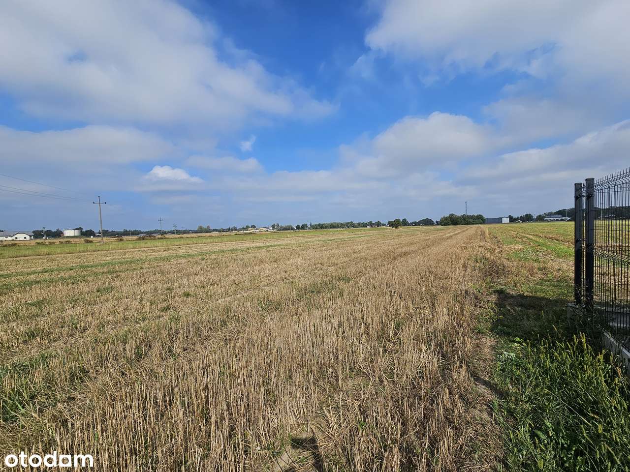 Uchwalony plan; b. dobry dojazd do W-wy; szkoła, PKP. Nowe domy-8