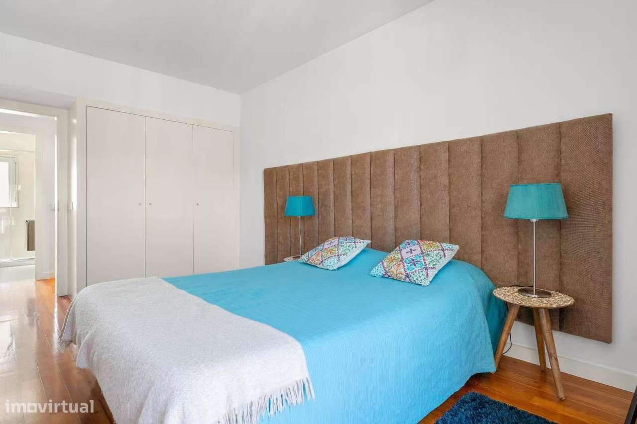 Excelente T3 no Bairro Alto com 2 lugares de estacionamento-9