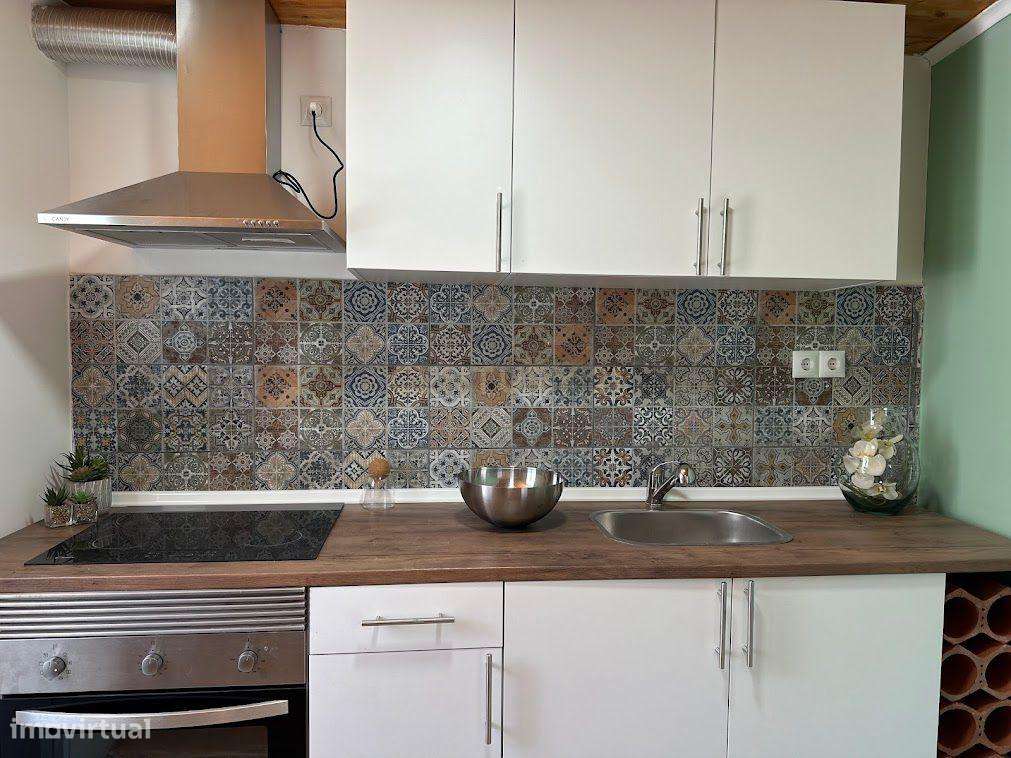 Prédio com 3 Frações mobiladas no centro de Abrantes - Grande imagem: 4/57