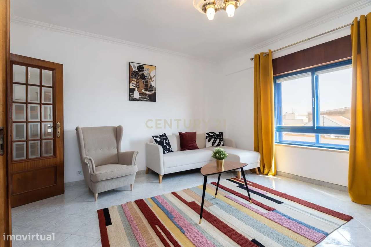 Apartamento T3 com Vista Rio e Garagem – Centro de Setúbal-2