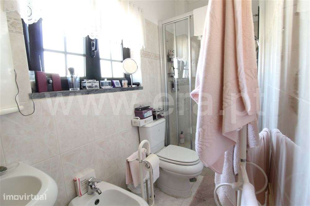 Moradia Geminada T3, Venda-26