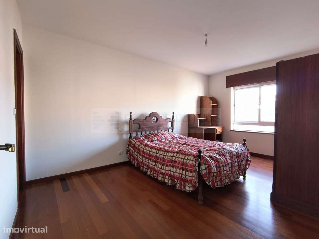 Apartamento T3 - próximo ao Braga Parque, com lugar de garagem-14