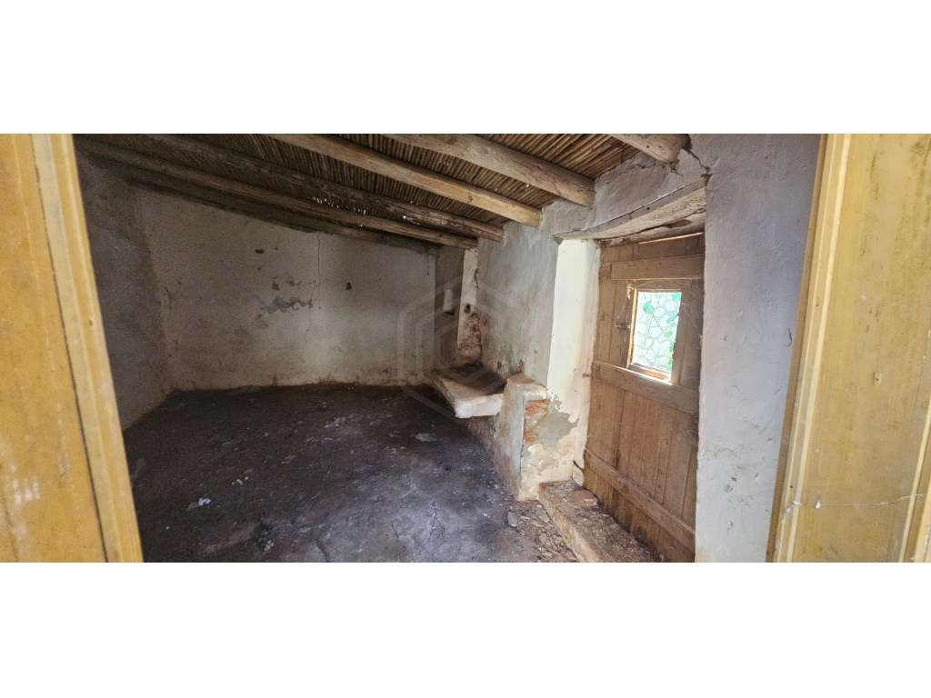 3 Ruinas para recuperar no centro de Santa Catarina, Tavira-6