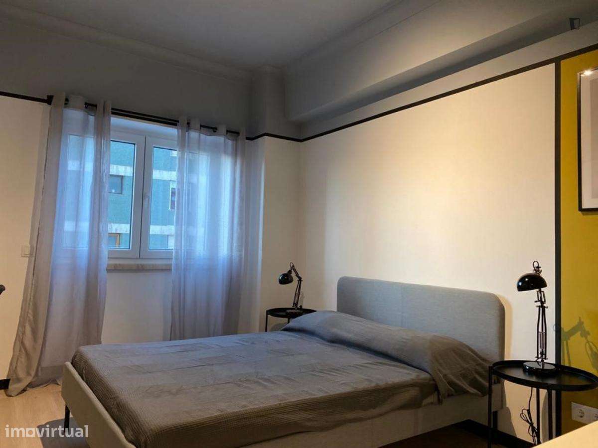 Quarto - localizado em Setubal - Grande imagem: 3/10