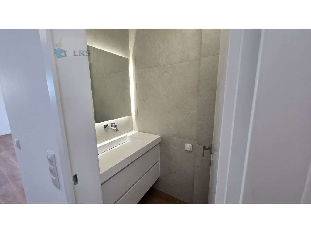 Murches, lindos acabamentos, moradia isolada com 3 suites e 1 quatr...-8