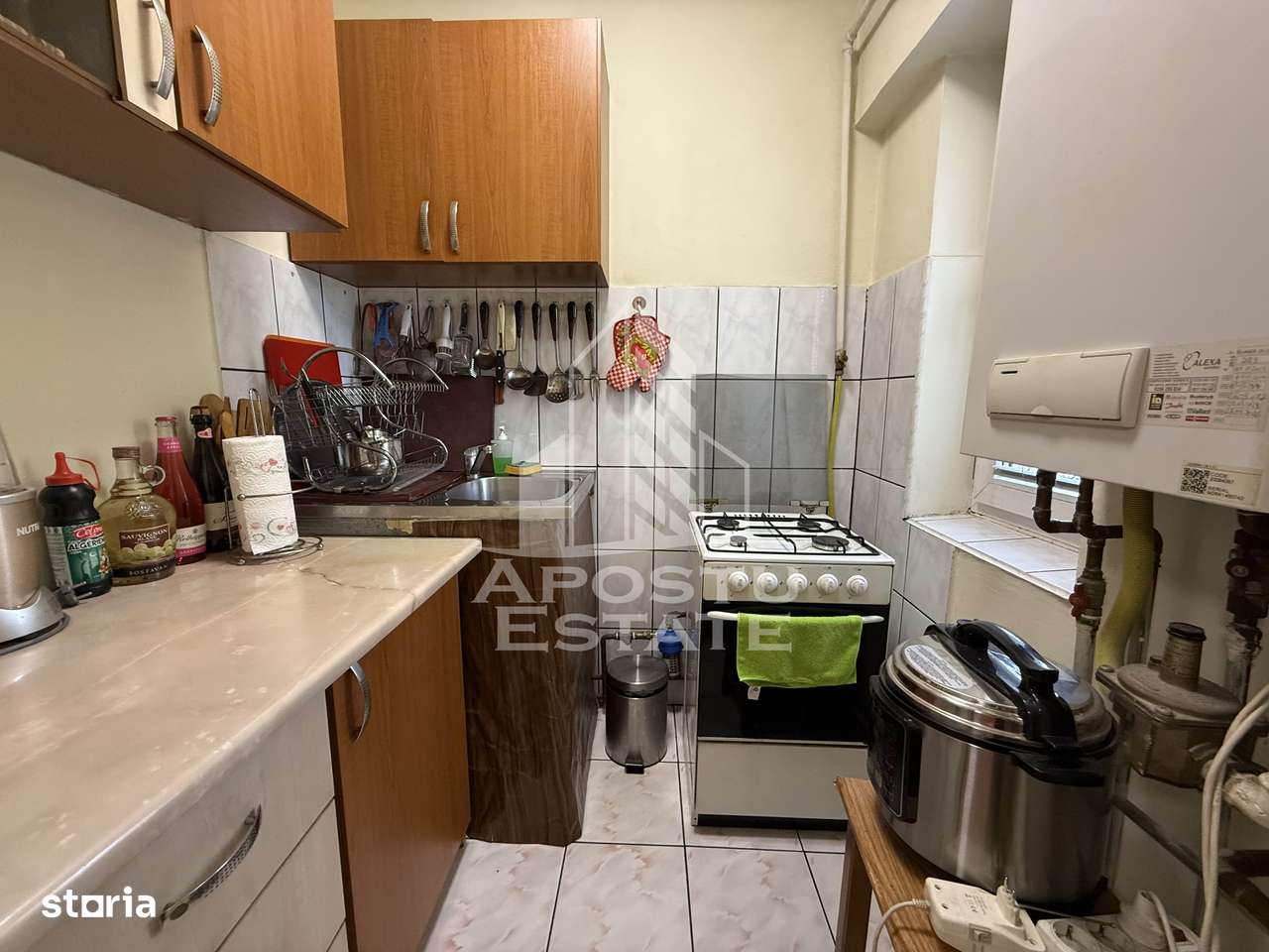 Apartament cu o camera, etajul 3, centrala proprie, zona Buziasului - Imagine principală: 3/6