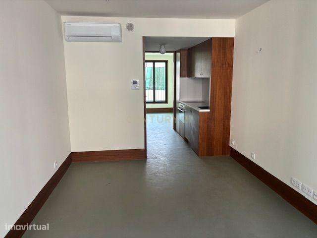 Apartamento T1 com lugar de garagem – Edificio Pharmacia – Cedofeita-13
