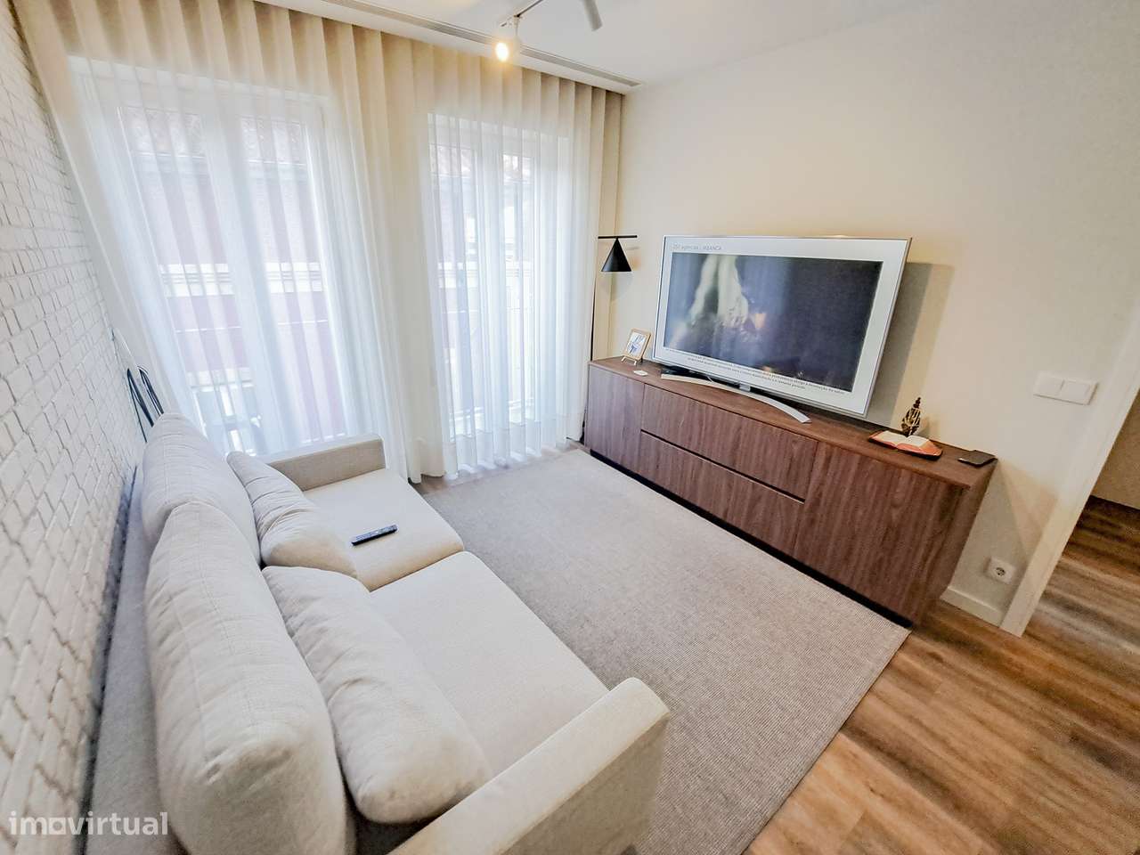 T1 Mobilado e equipado ( com rendimento )-0