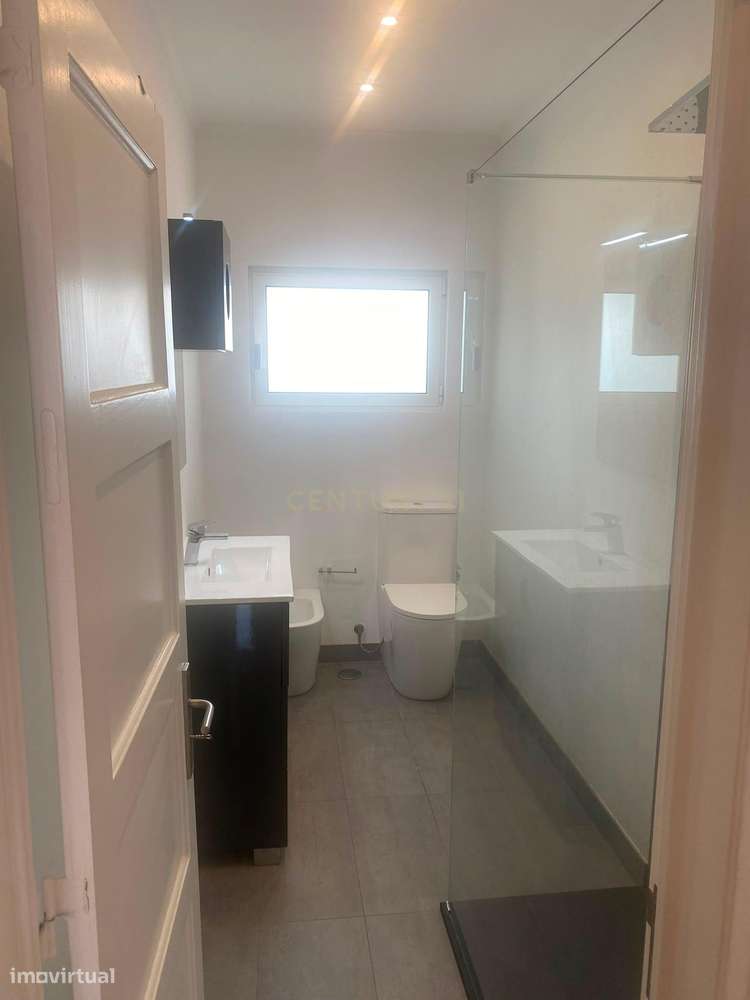 Apartamento T2 com possibilidade de utilização como T3 | Excelente loc-7