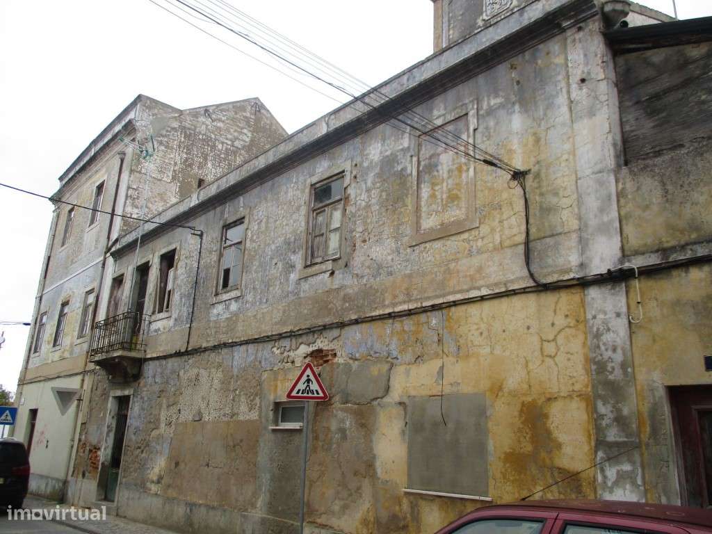 Prédio no Centro de Vendas Novas - Grande imagem: 3/15