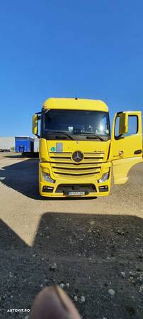 Mercedes-Benz Actros - 1