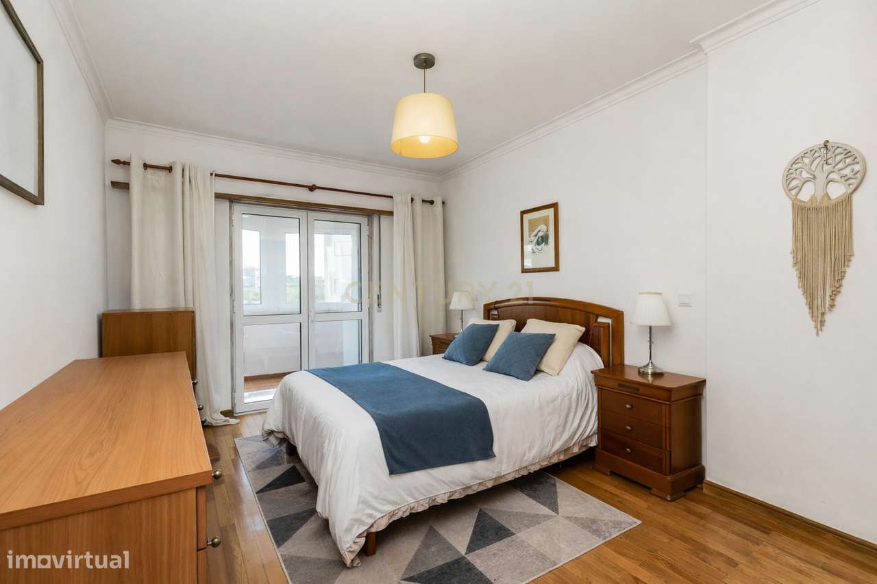 T3 153 m² com varanda | Garagem + 1 lugar de estacionamento | Lumiar |-10