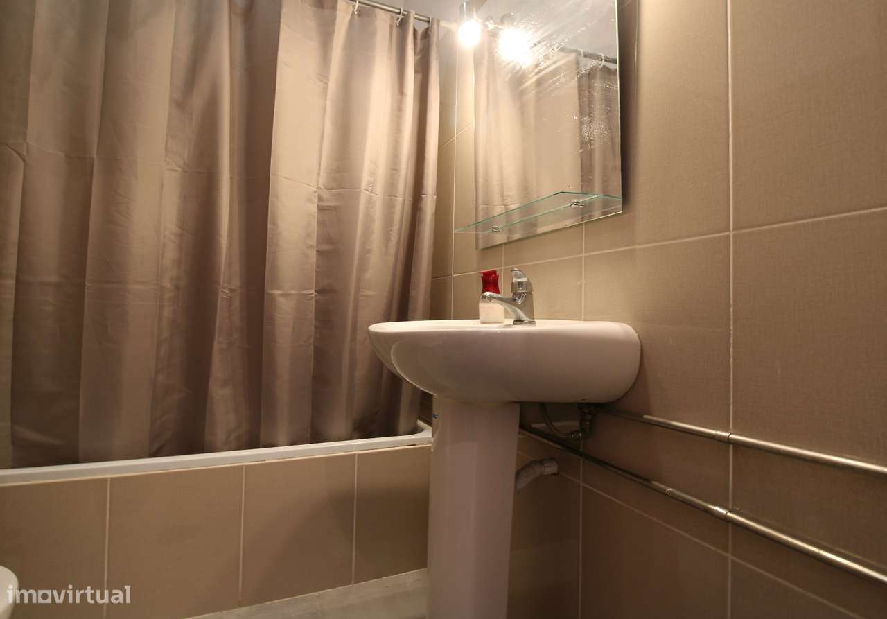 Apartamento T2 Garagem no Bairro Norton De Matos - Grande imagem: 5/6