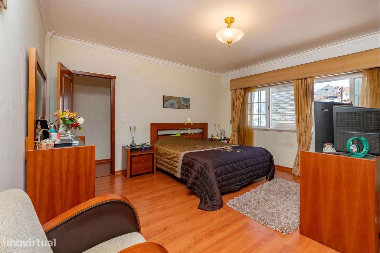 Fantastica Moradia T6 São João da Talha-25