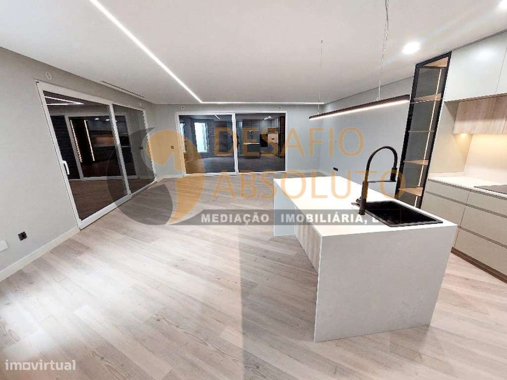 Moradia Isolada T4 c/ Piscina e Garagem - Oleiros, Azeitão - Grande imagem: 4/52