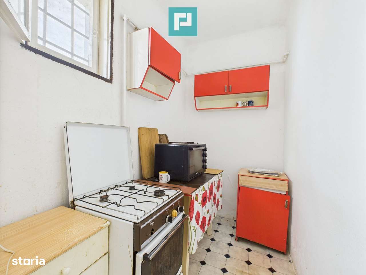 Apartament la casă cu 4 camere în Pârneava - Imagine principală: 4/14