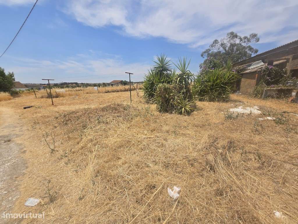 Moradia T2 com 12.250 m² de Terreno junto à Praia Fluvial das Azenh...-22