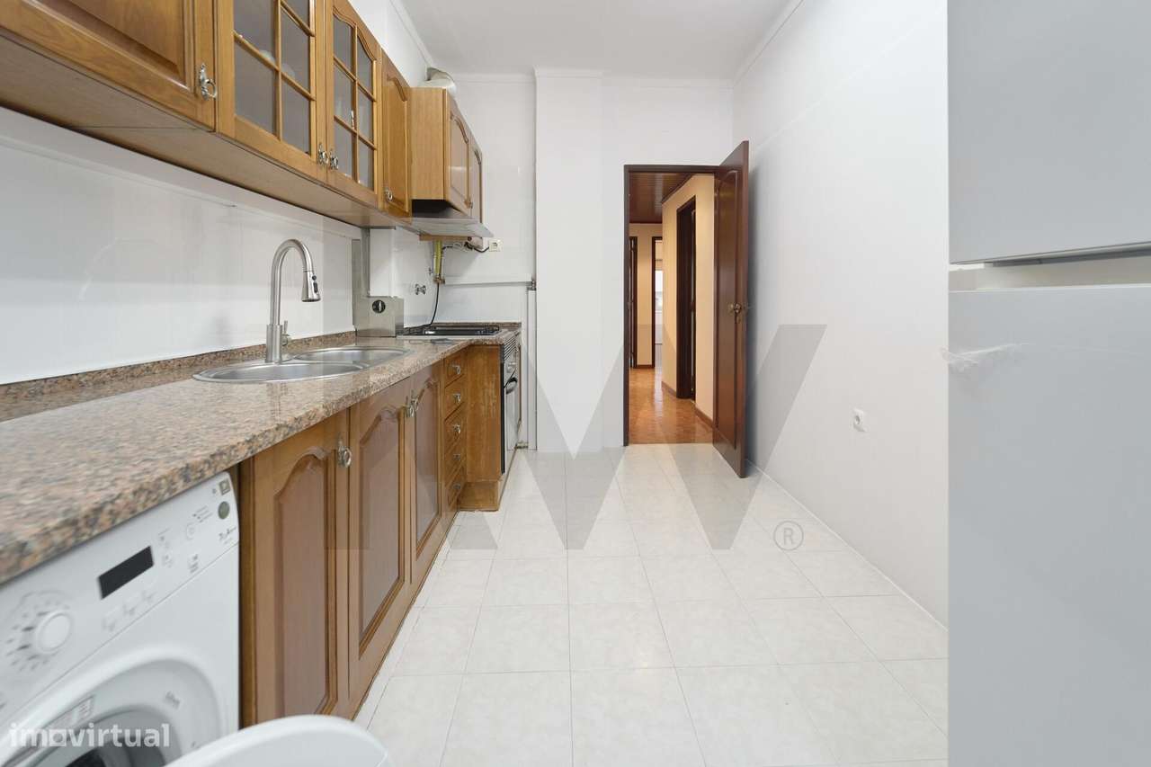 Arrendamento T2 Luminoso em Mem Martins - Grande imagem: 2/15