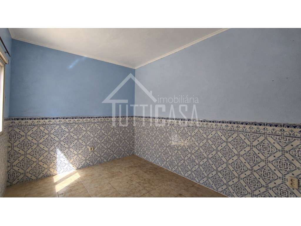 Moradia T2+2 com Jardim, Garagem e Total Privacidade-22