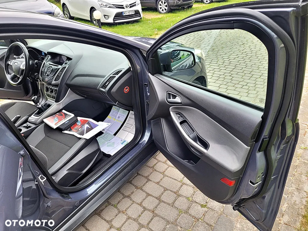 Ford Focus 1.6 TDCi DPF Start-Stopp-System Ambiente - 17