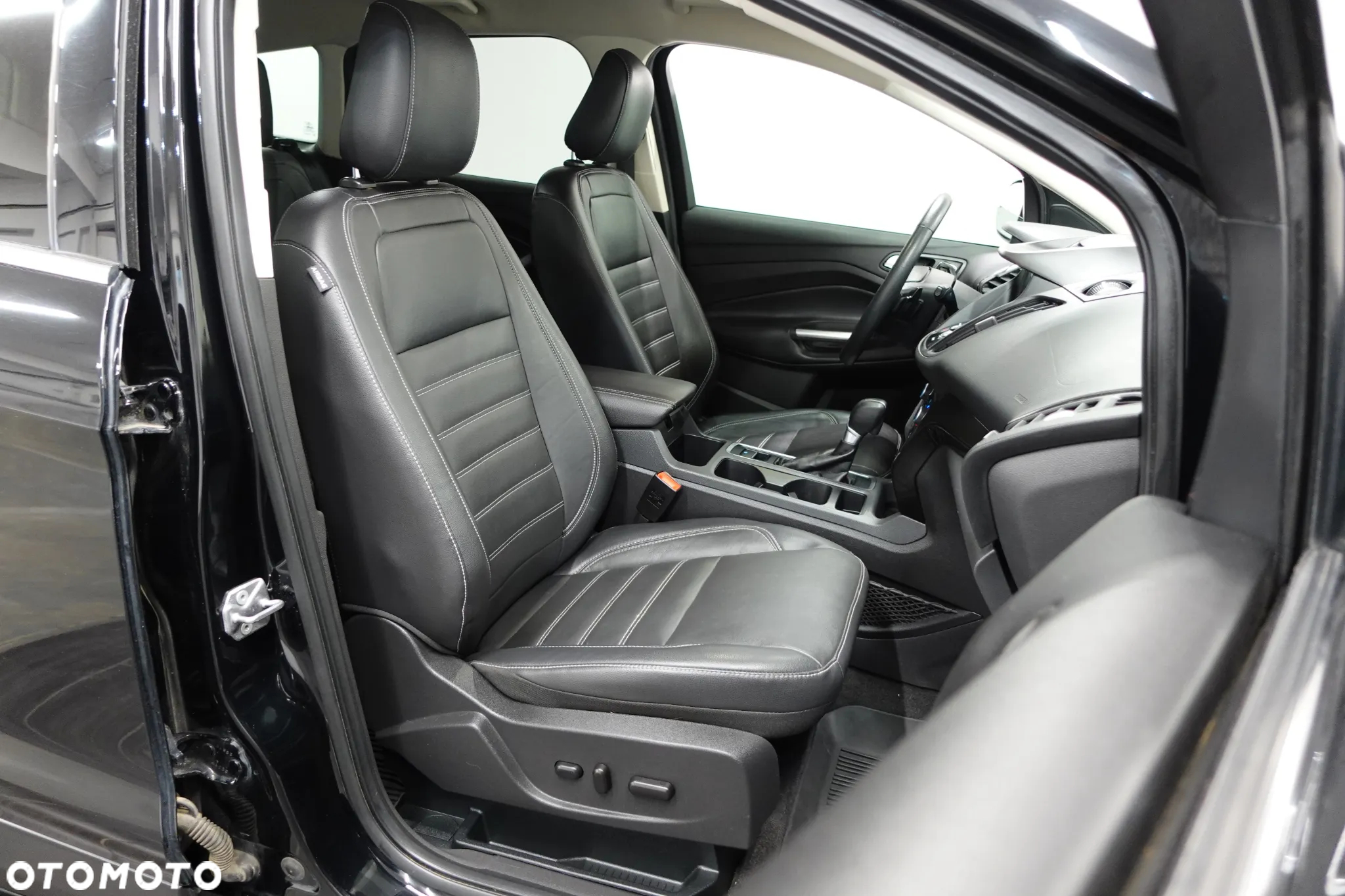 Ford Escape 2.0 EcoBoost AWD Titanium - 26