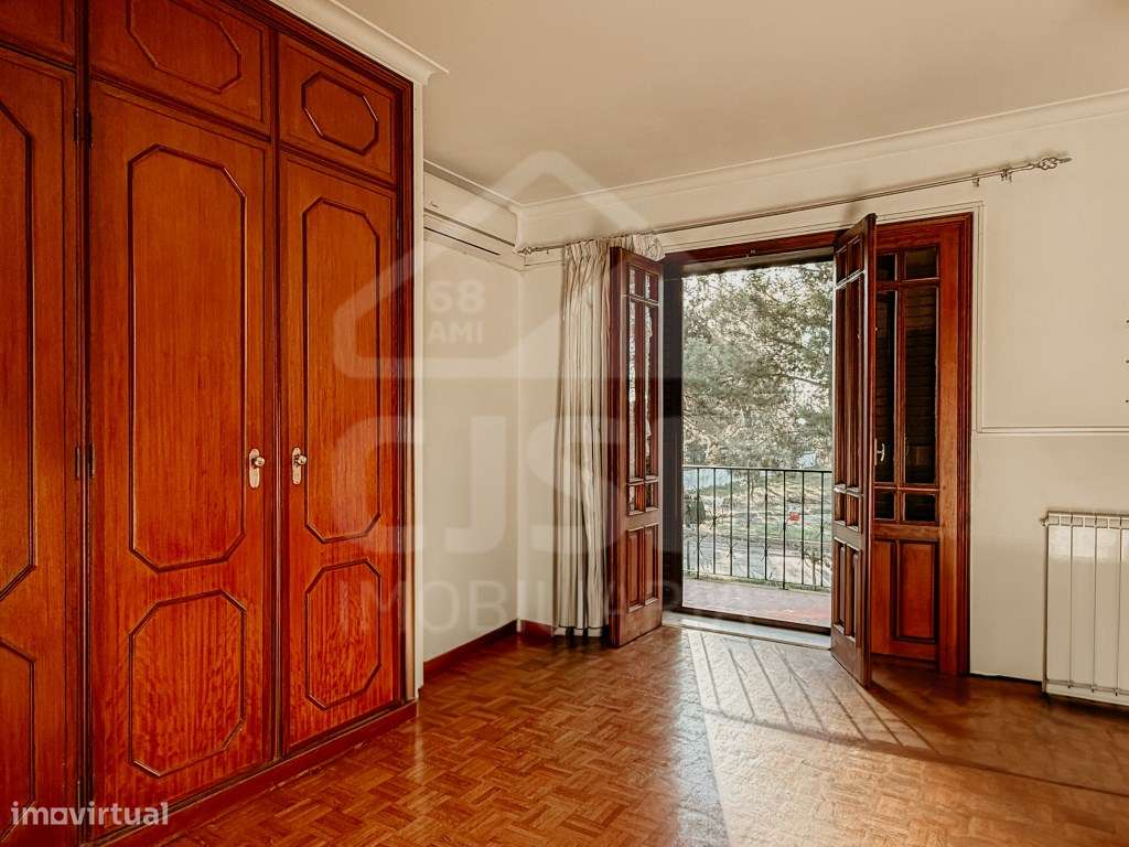 Moradia Isolada T5+3 em Salvaterra de Magos-35