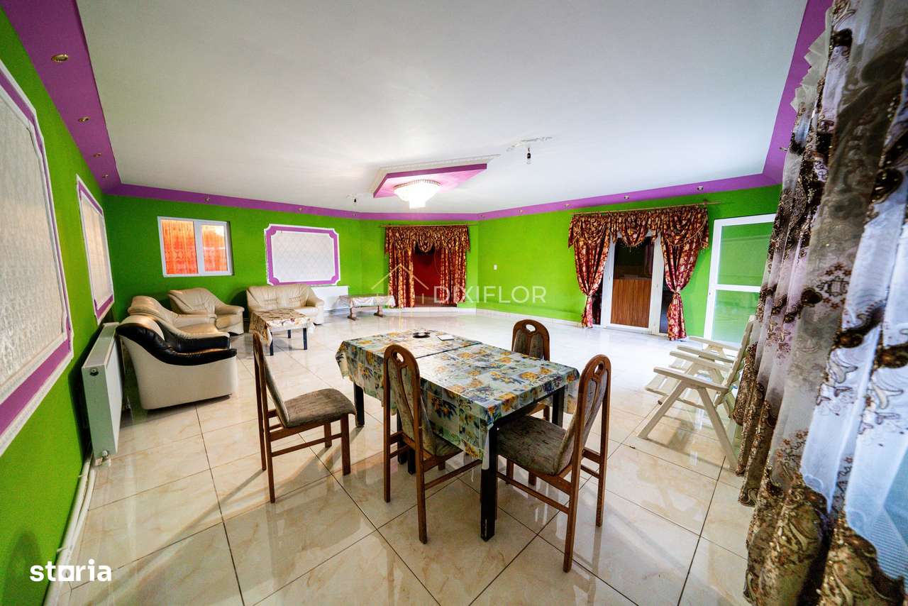 Casă în centrul localității Trei Sate - Imagine principală: 3/8