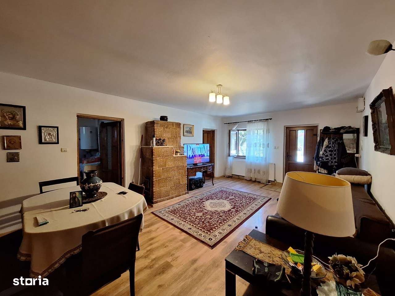 Casă 6 camere de vânzare în Frumușani, aproape de București-1