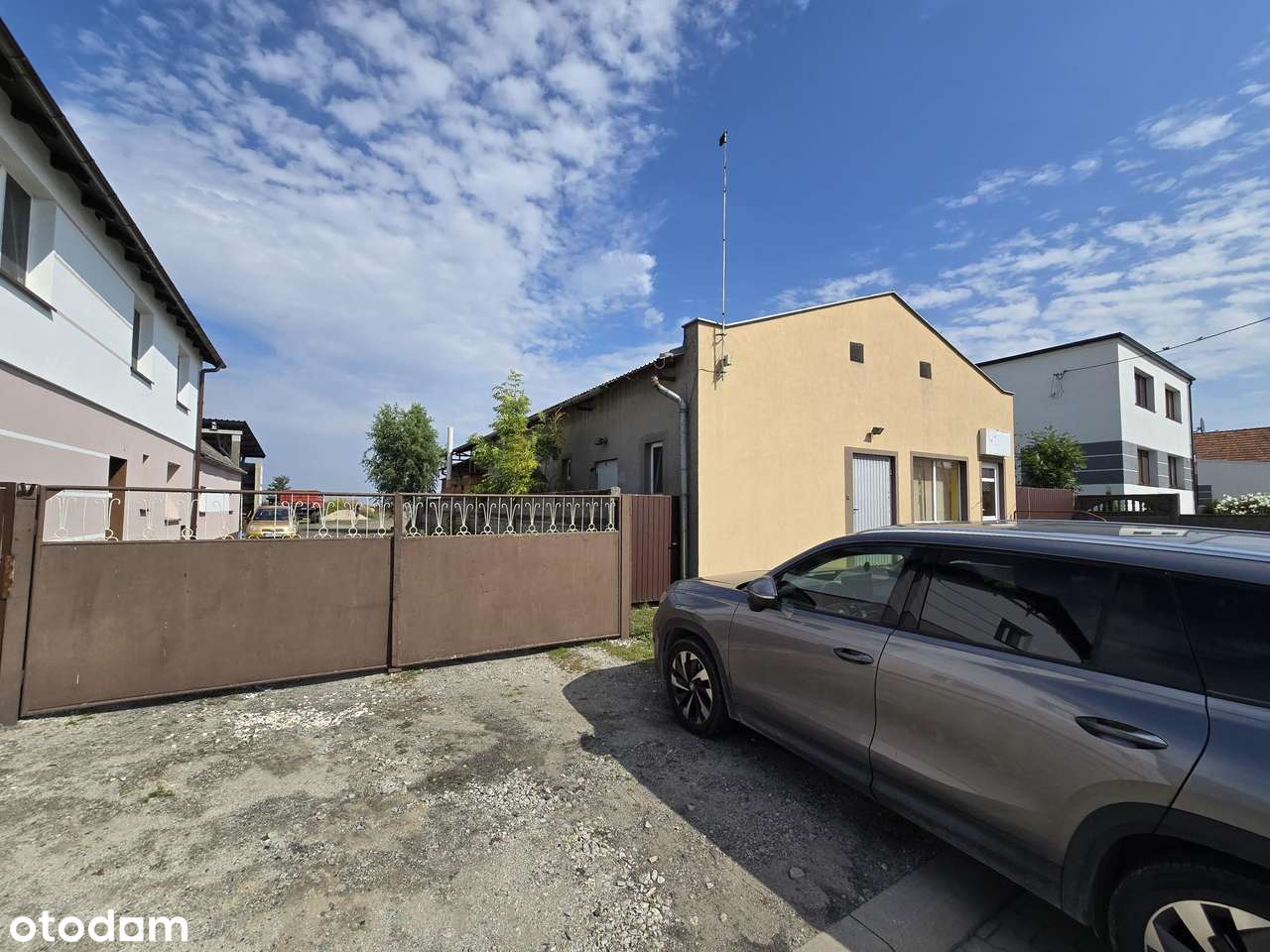 Sprzedaż budynku z sklepem i magazynem – lokal idealny do biznesu - Pełny obrazek: 4/7