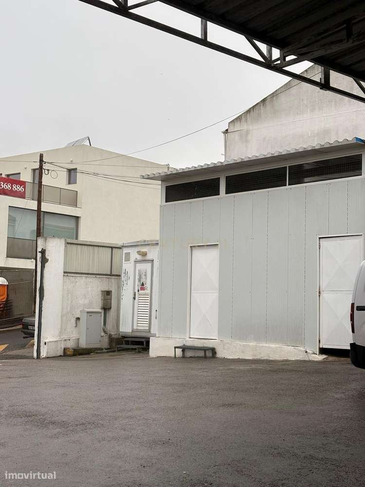 Fantástica Oportunidade de Trespasse – Fábrica Industrial em Pleno Fun-9