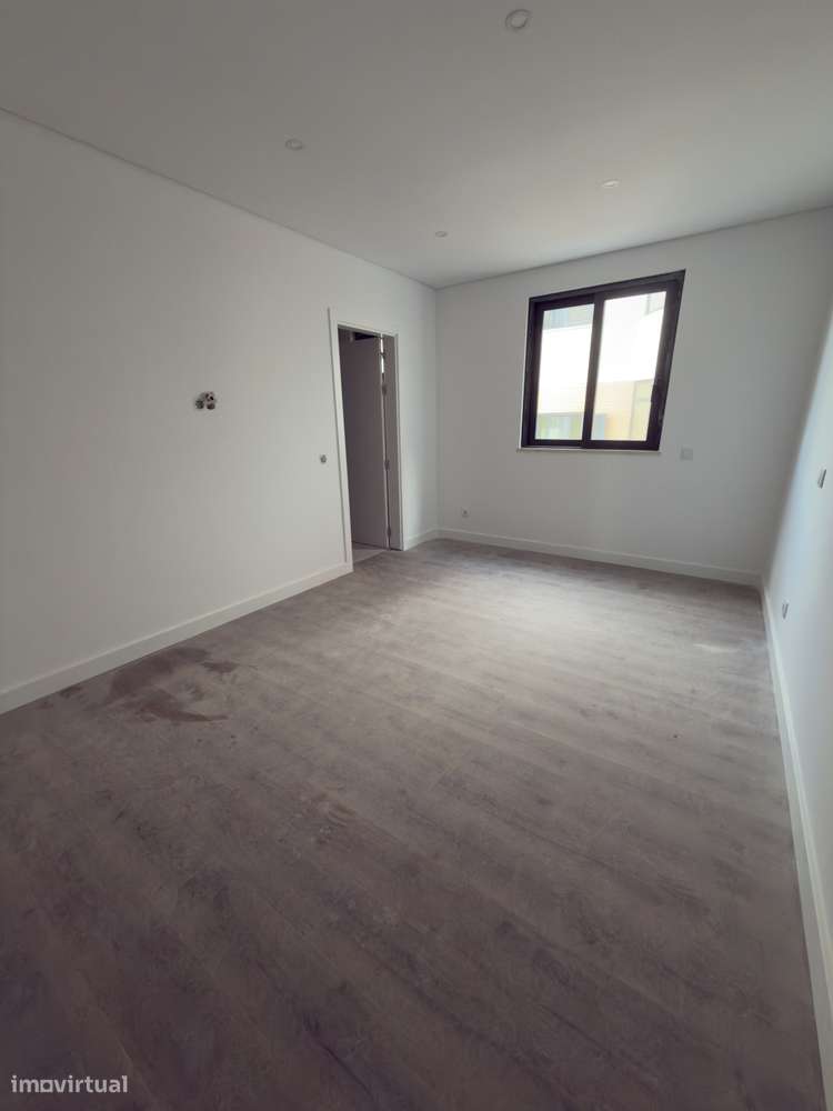 T2 Novo c/ Garagem - Avenida D. Joao VI - Olhão - Grande imagem: 5/8