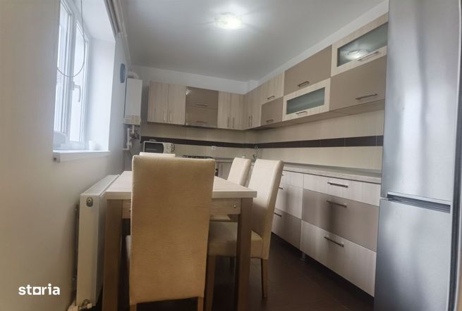 Apartament 3 Camere Decomandate Mobilat și Cu Loc de Parcare!