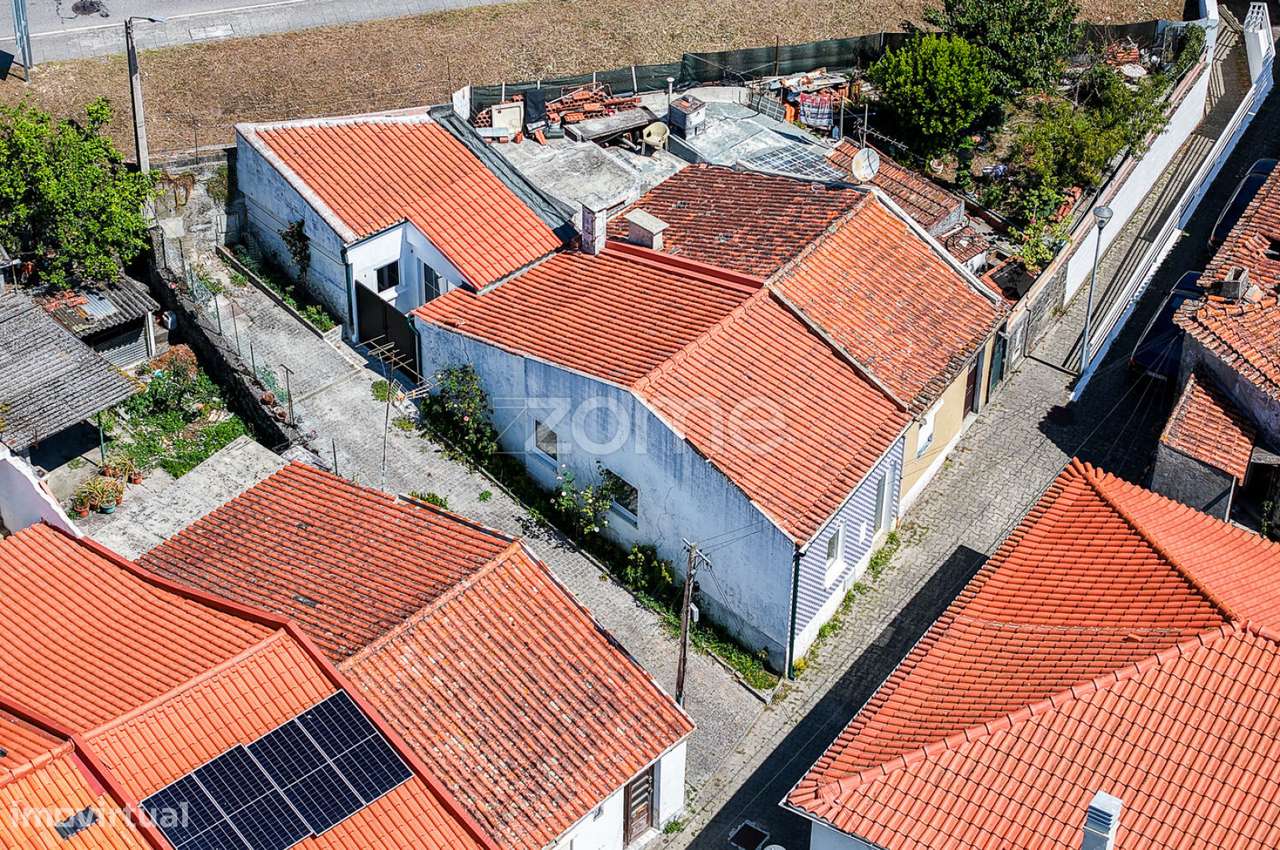 Moradia Térrea T2 Renovada no centro de Viana do Castelo-33
