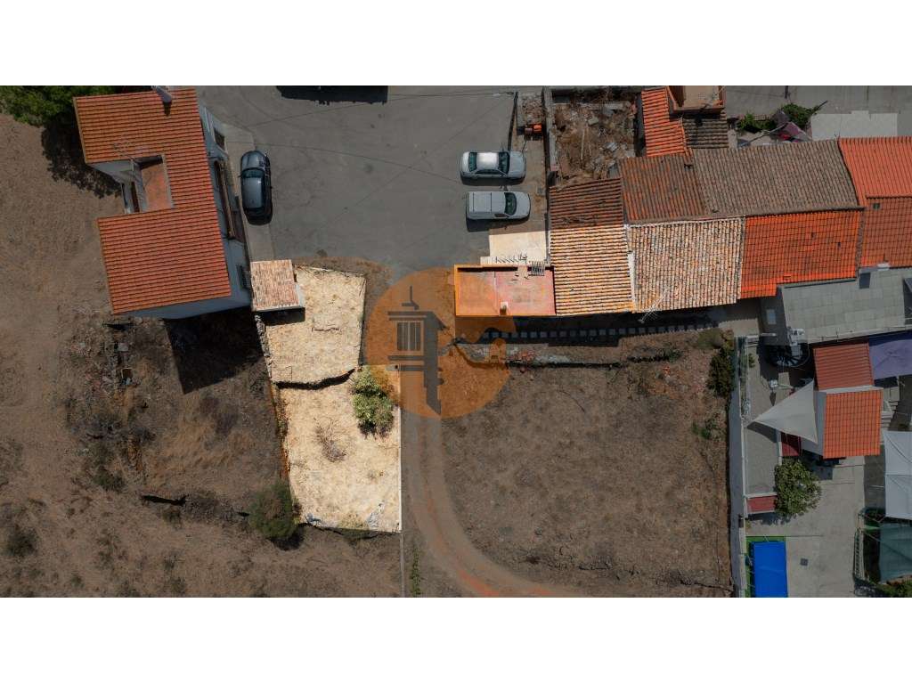 Casa Térrea para Recuperar com Projeto Aprovado - Azinhal, Castro M... - Grande imagem: 5/60