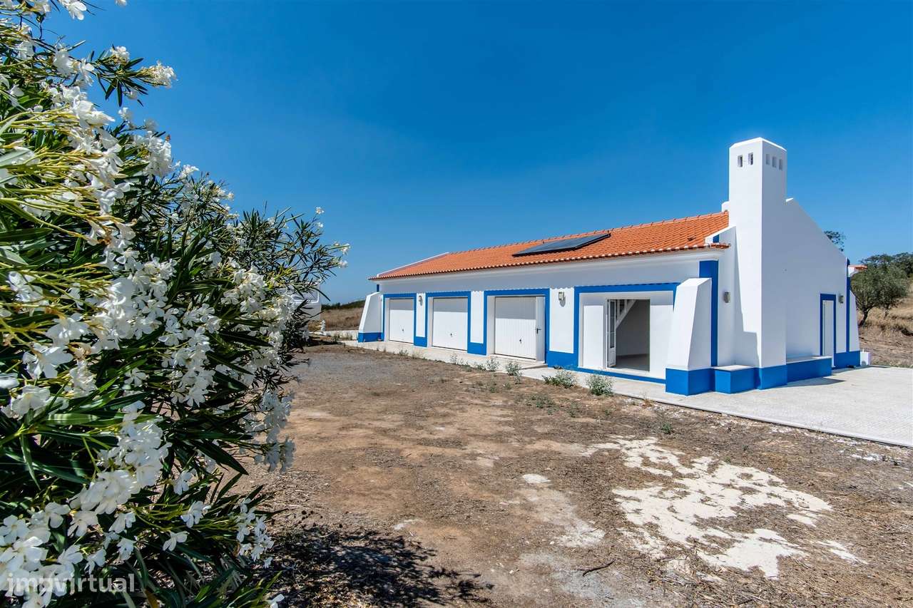 Monte alentejano com 28 hectares-35