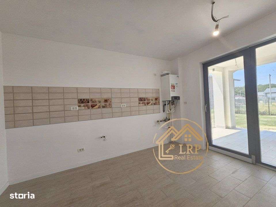 Dascalu-Vila 5 camere, 3 bai, 2 terase, 400mp teren - Imagine principală: 4/19