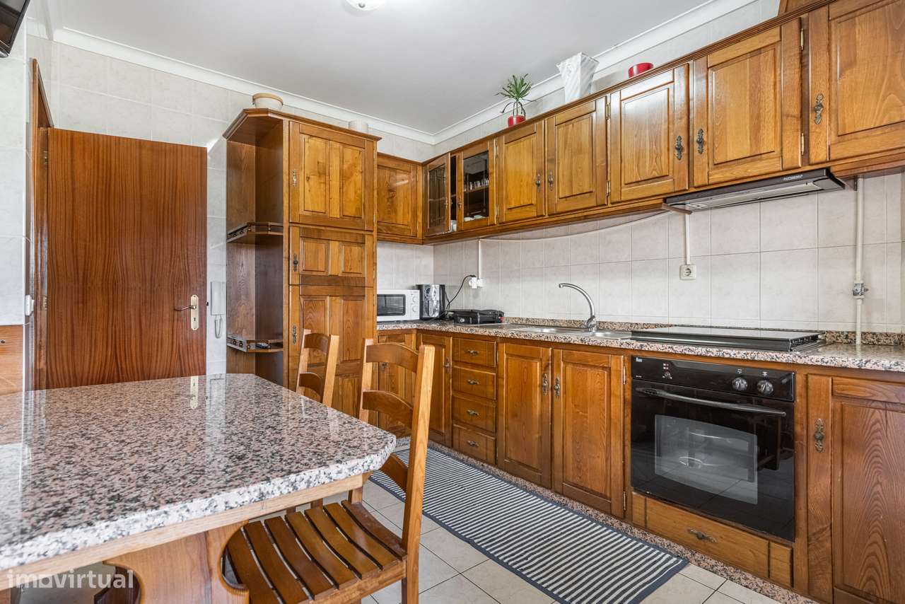 Apartamento T3 Centro da Lixa-18